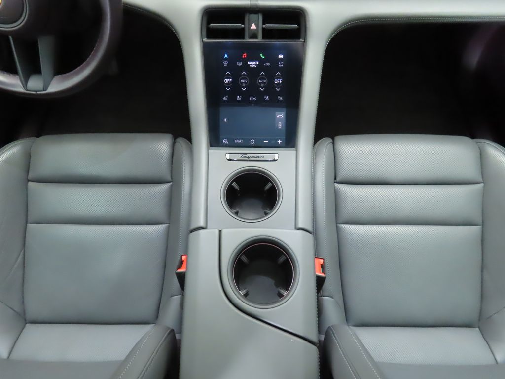 Thumbnail: 2022 Porsche Taycan - 16