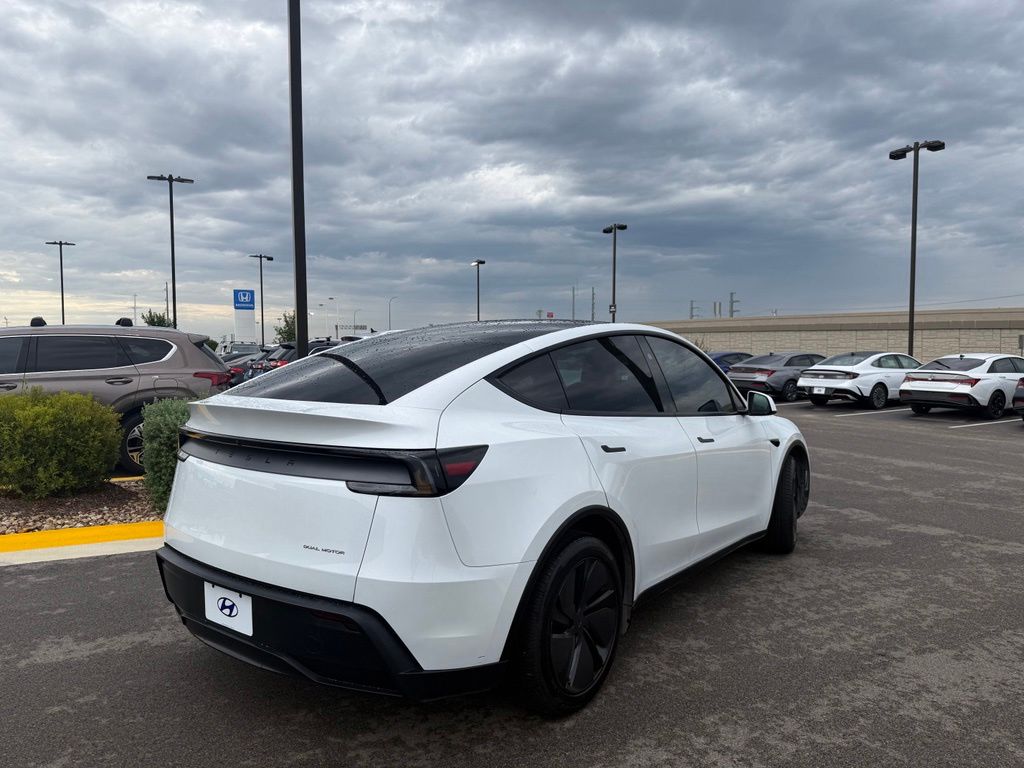 Thumbnail: 2026 Tesla Model Y - 3