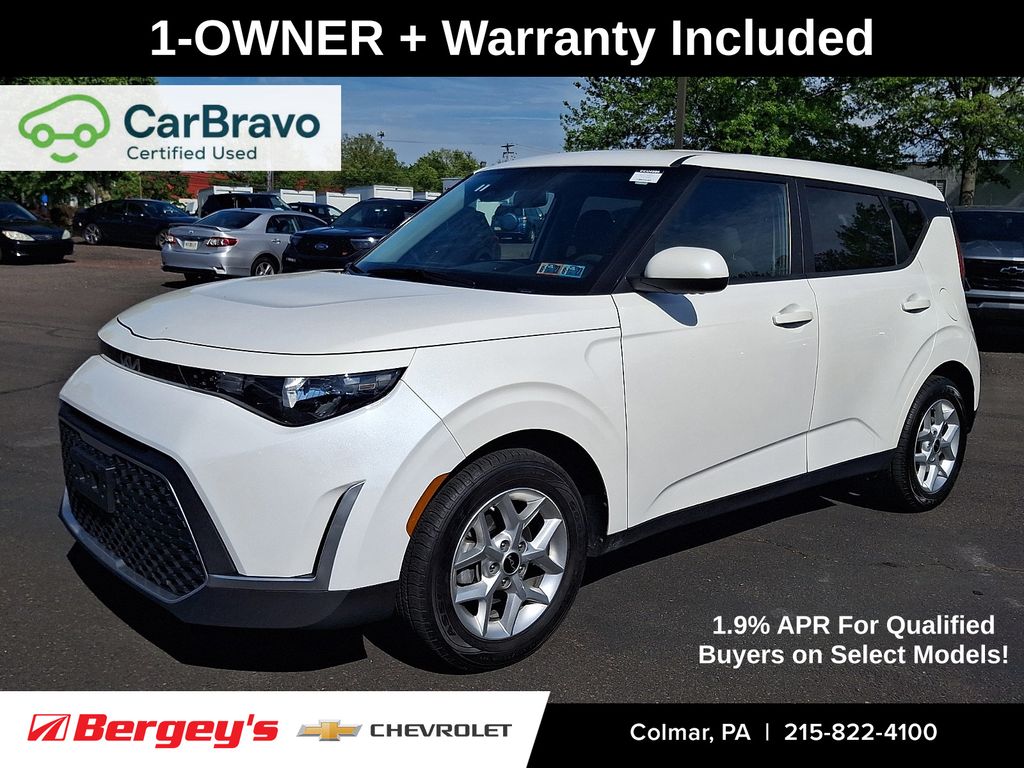 Snow White Pearl 2023 Kia Soul SUV / Crossover Front-Wheel Drive Continuously Variable Transmission