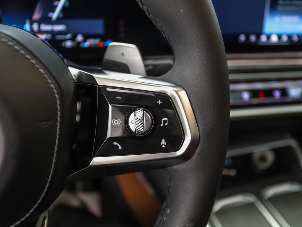 Thumbnail: 2023 BMW 7 Series - 13