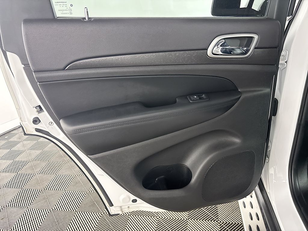 2018 Jeep Grand Cherokee Laredo E