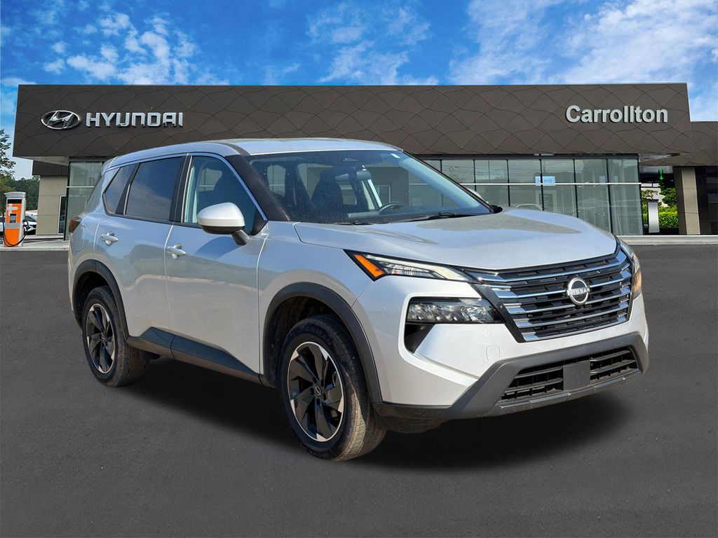 Used 2025 Silver Nissan SV image 3
