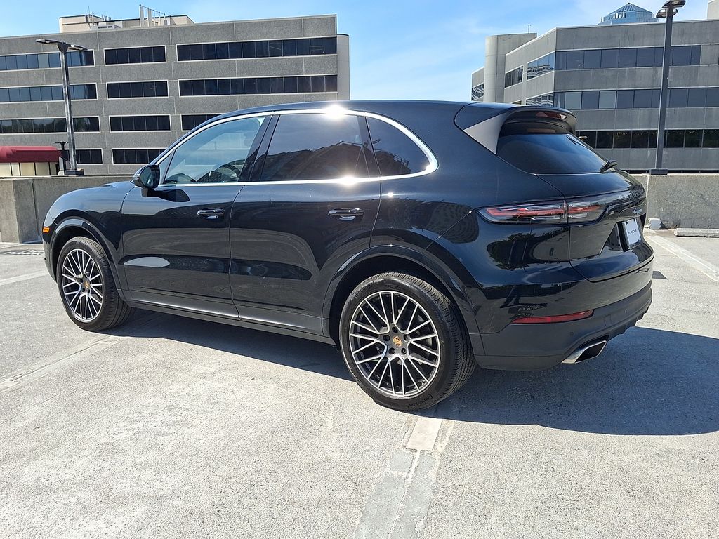 Thumbnail: 2023 Porsche Cayenne - 3