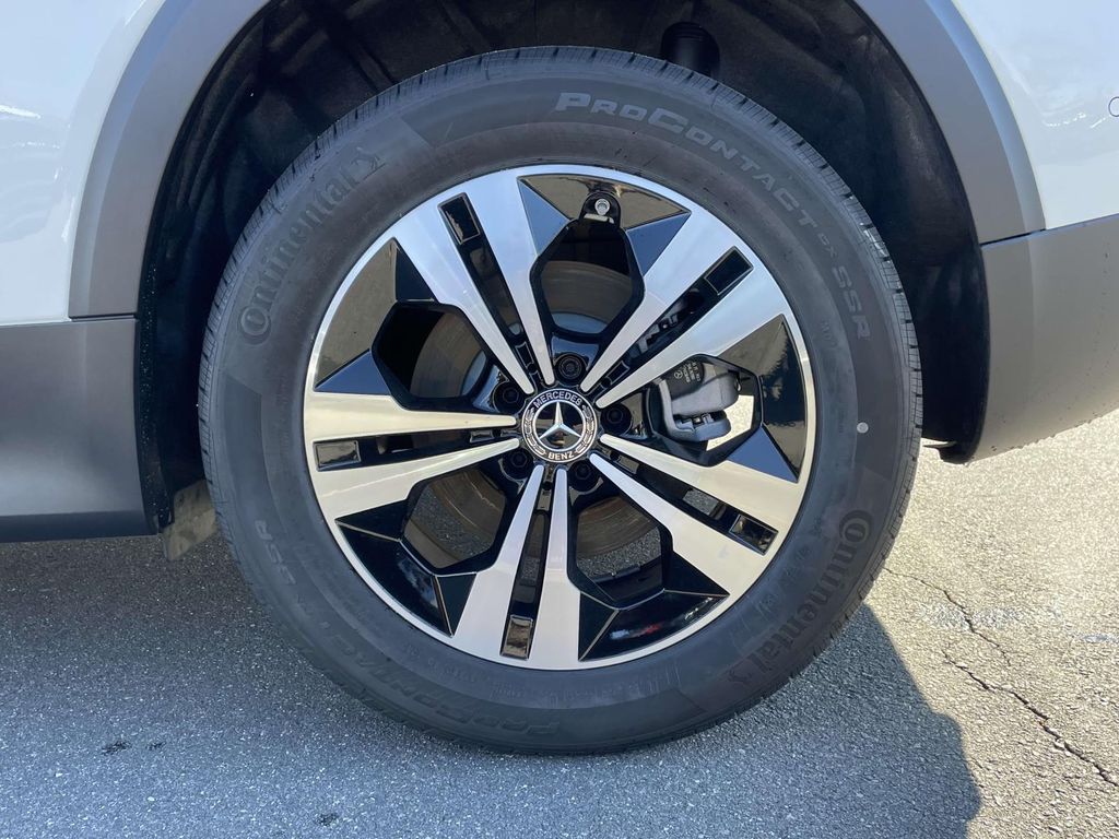 Thumbnail: 2025 Mercedes-Benz GLB - 9