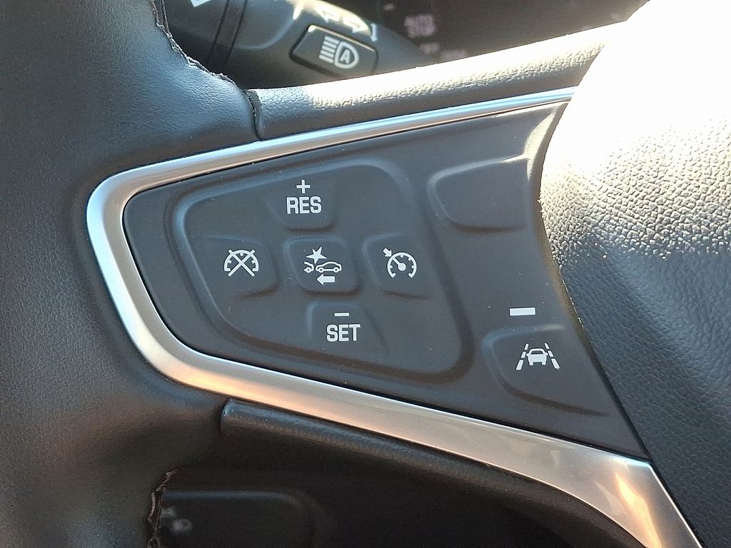 Thumbnail: 2023 Chevrolet Equinox - 21