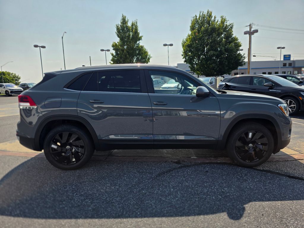 2026 Volkswagen Atlas Cross Sport 2.0T SE w/Technology - 4