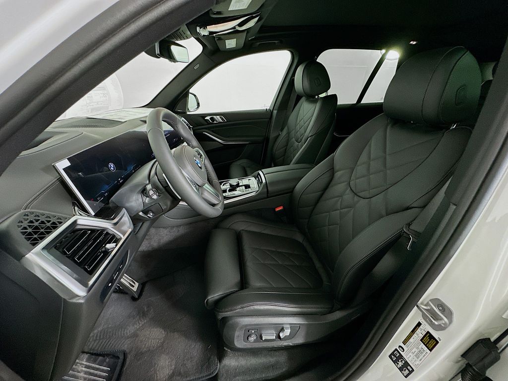 Thumbnail: 2026 BMW X5 - 16