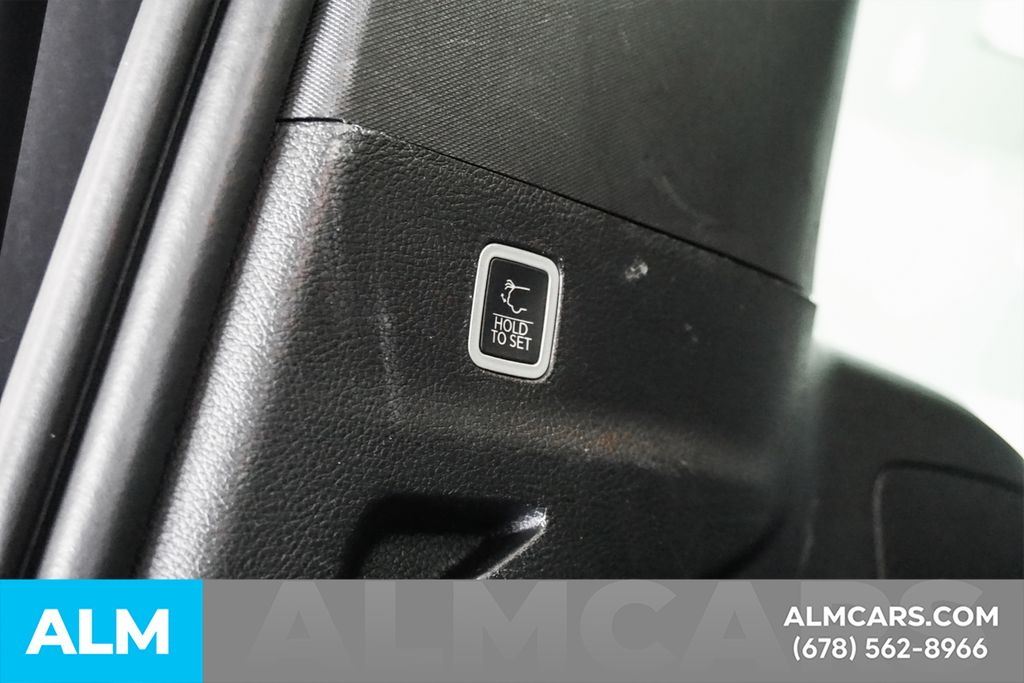 Used 2024 White Jeep Series II image 23