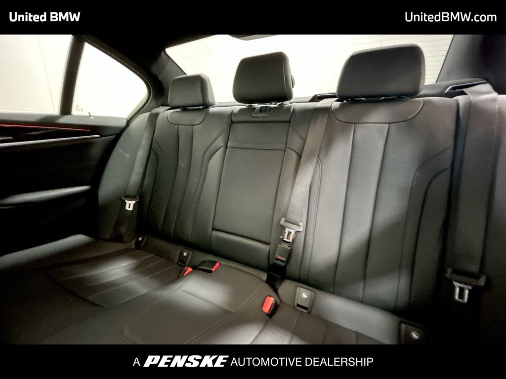 2023 BMW 5 Series 530i 21