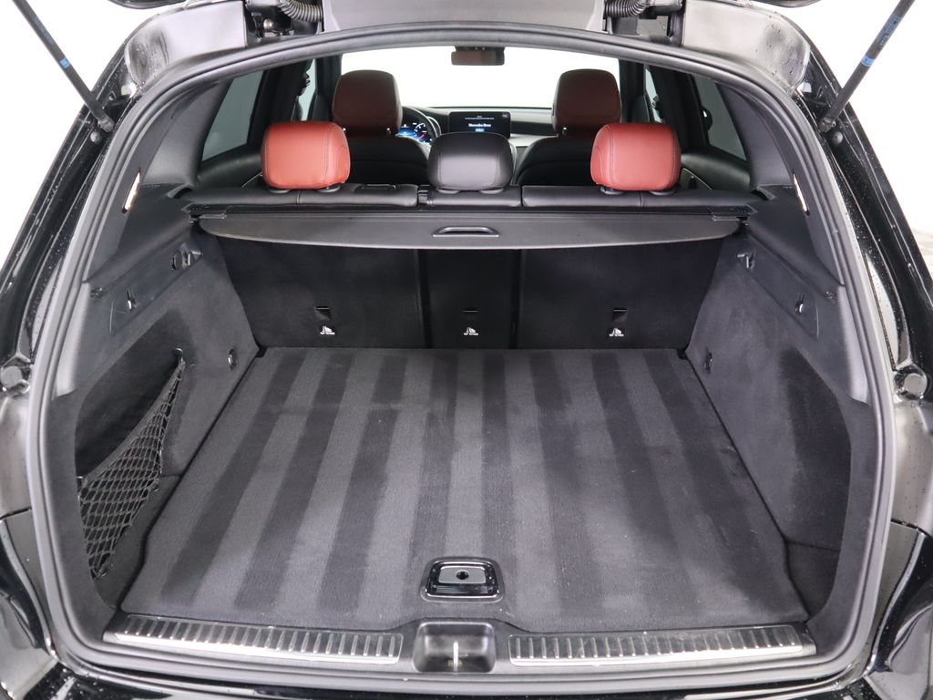 Thumbnail: 2022 Mercedes-Benz GLC - 28