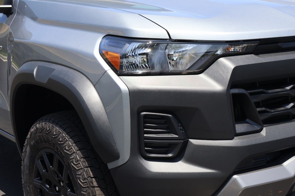 Thumbnail: 2026 Chevrolet Colorado - 3