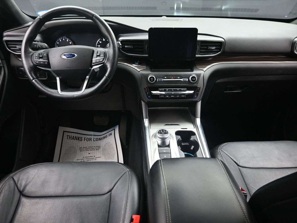 Certified Used 2020  Ford Limited image 13