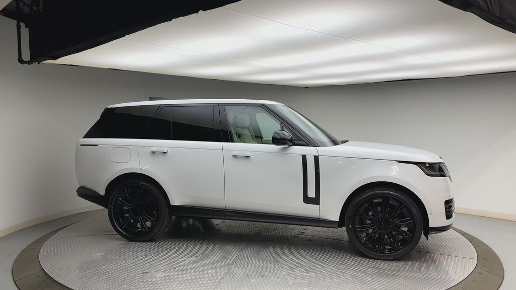Thumbnail: 2026 Land Rover Range Rover - 9