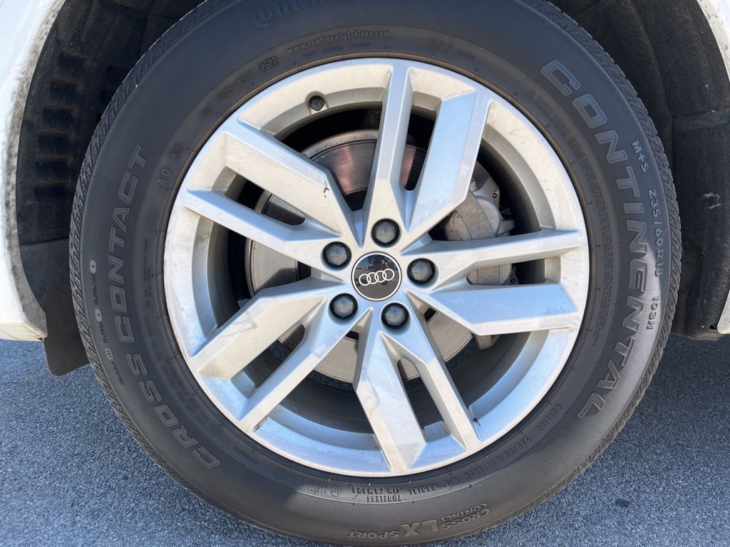 Thumbnail: 2023 Audi Q5 - 13