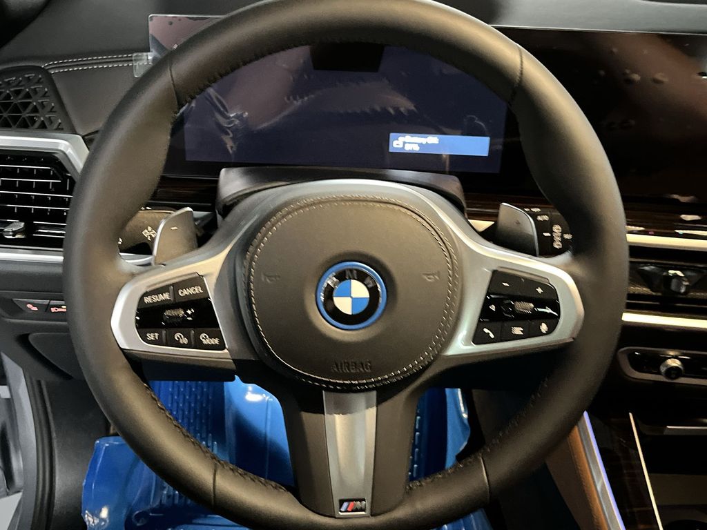 2025 BMW X5 xDrive50e 14