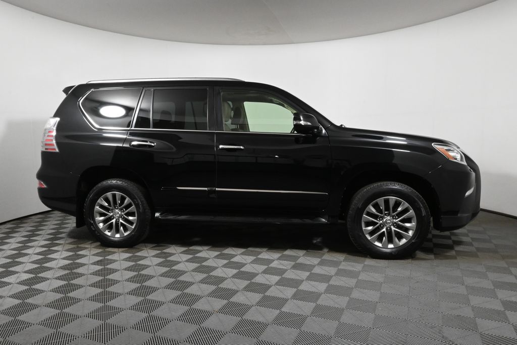 2017 Lexus GX 460 Luxury 8