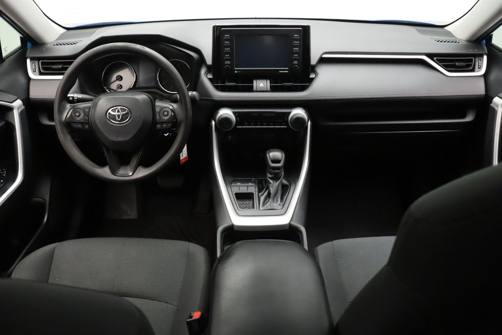 2021 Toyota RAV4 LE 24
