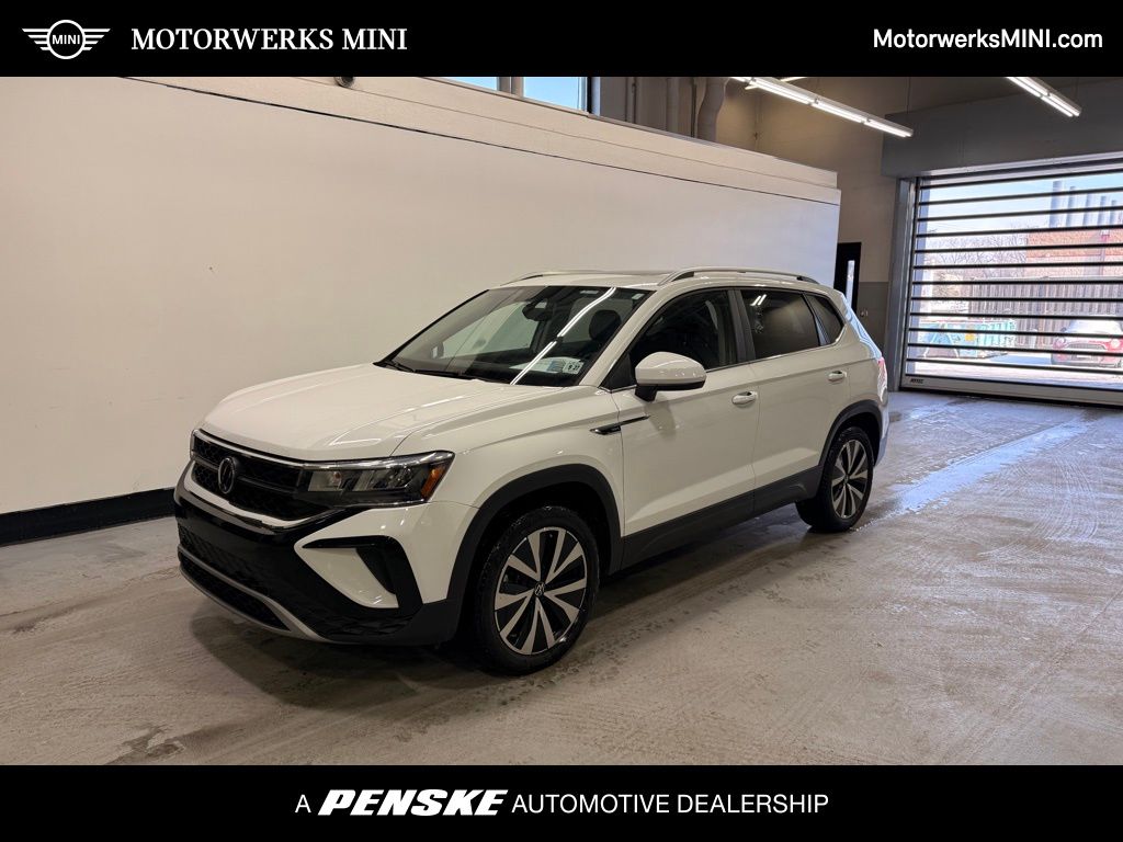 Thumbnail: 2022 Volkswagen Taos - 1