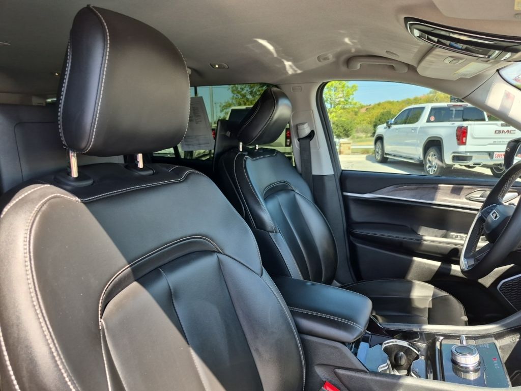 Used Car 2023 Jeep Grand Cherokee L  Limited For Sale Under $30,000 In Austin, Texas