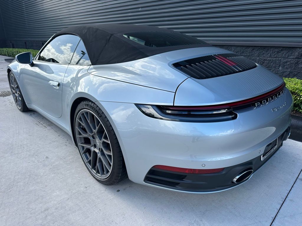 Thumbnail: 2020 Porsche 911 - 3