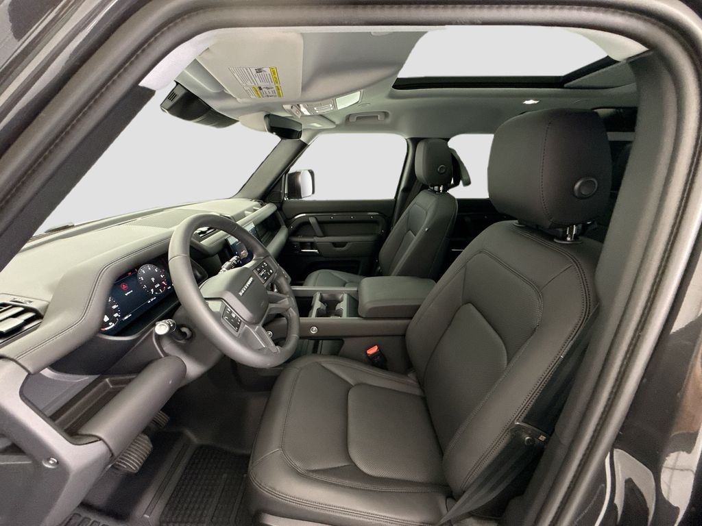 Thumbnail: 2025 Land Rover Defender - 18