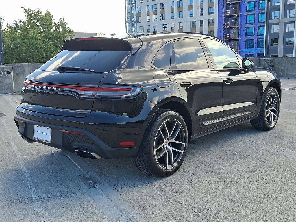 Thumbnail: 2025 Porsche Macan - 8
