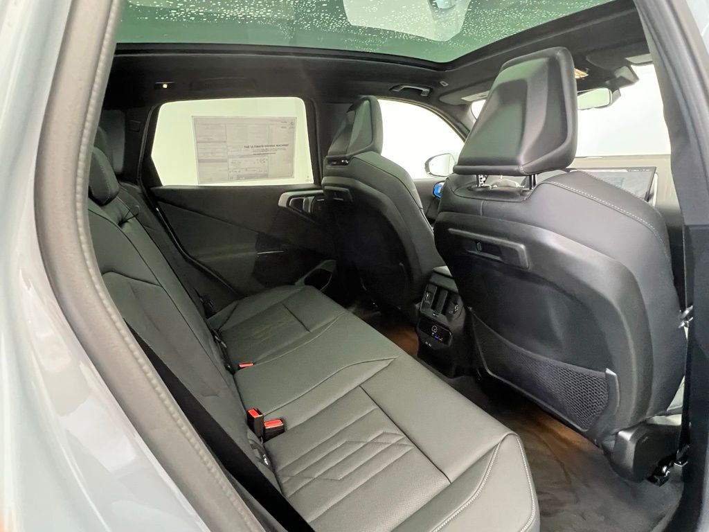 Thumbnail: 2026 BMW X3 - 8