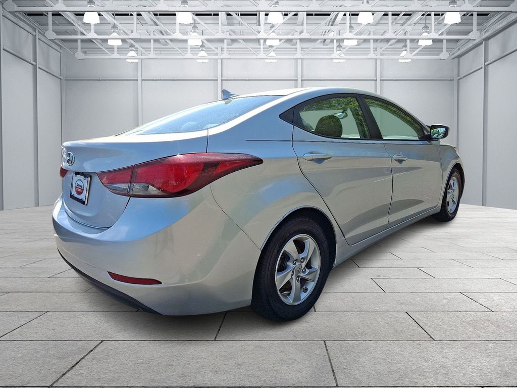 Thumbnail: 2015 Hyundai Elantra - 4