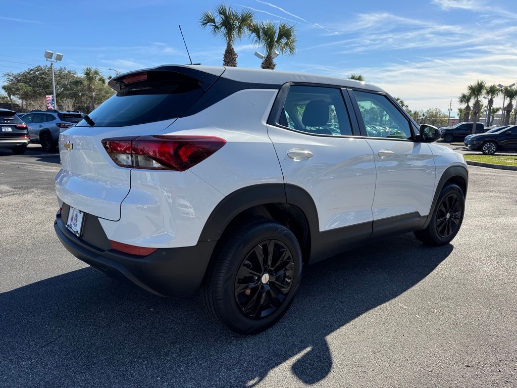 2022 Chevrolet TrailBlazer LS 7