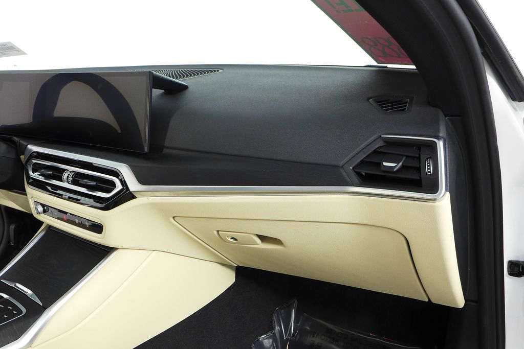 Thumbnail: 2023 BMW i4 - 14