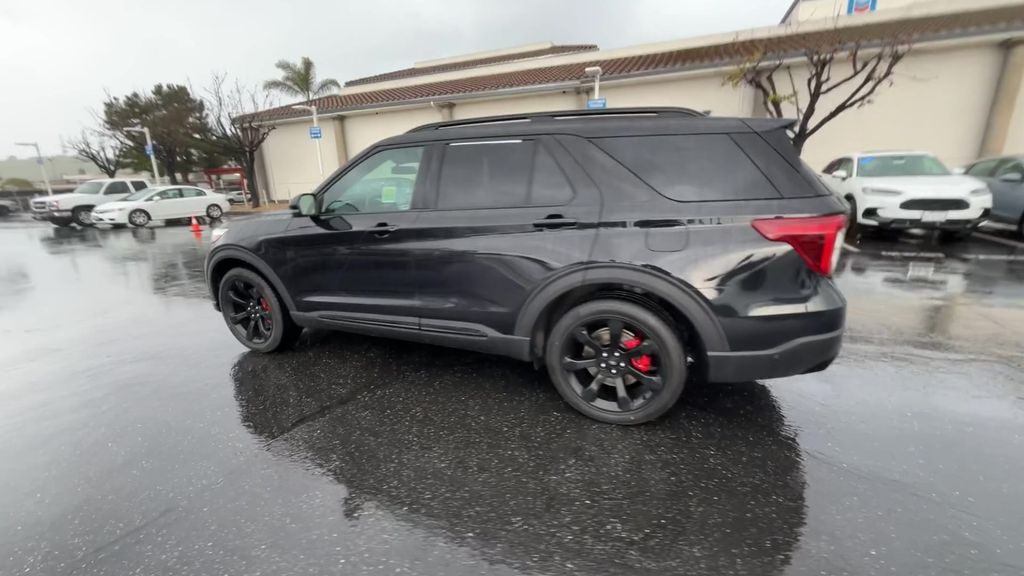 Thumbnail: 2020 Ford Explorer - 6