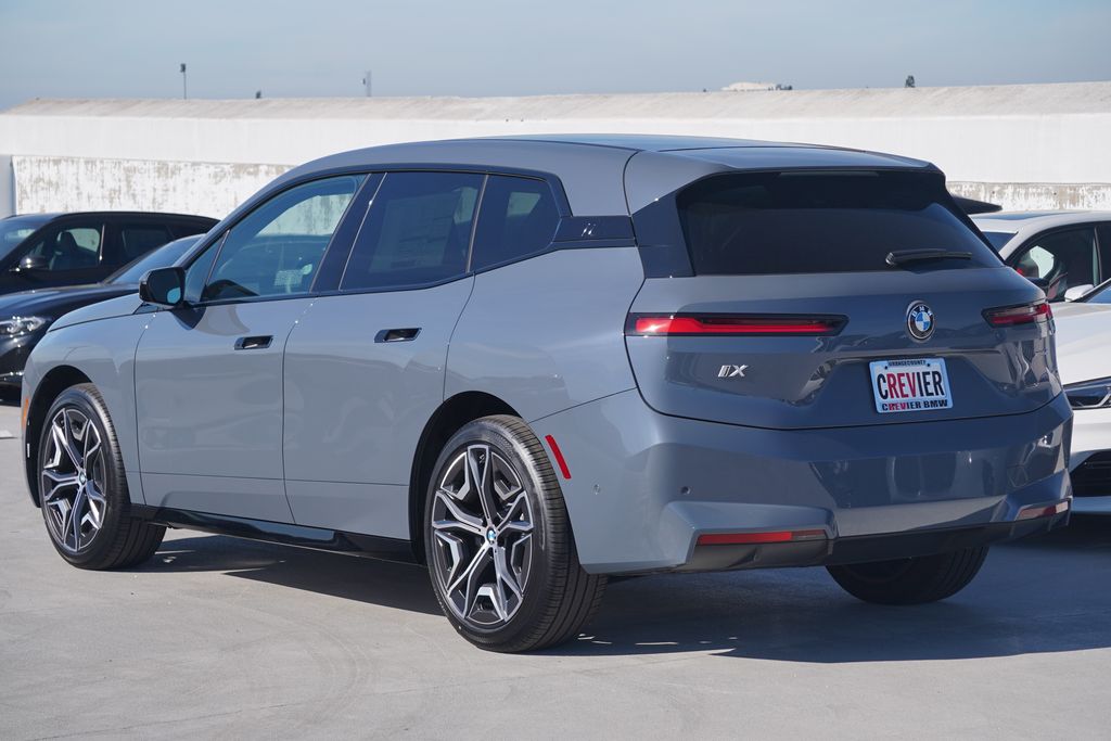 Thumbnail: 2026 BMW iX - 7