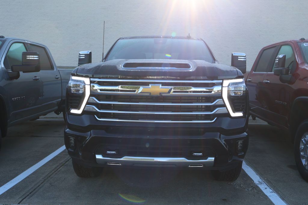 Thumbnail: 2025 Chevrolet Silverado 3500 - 2