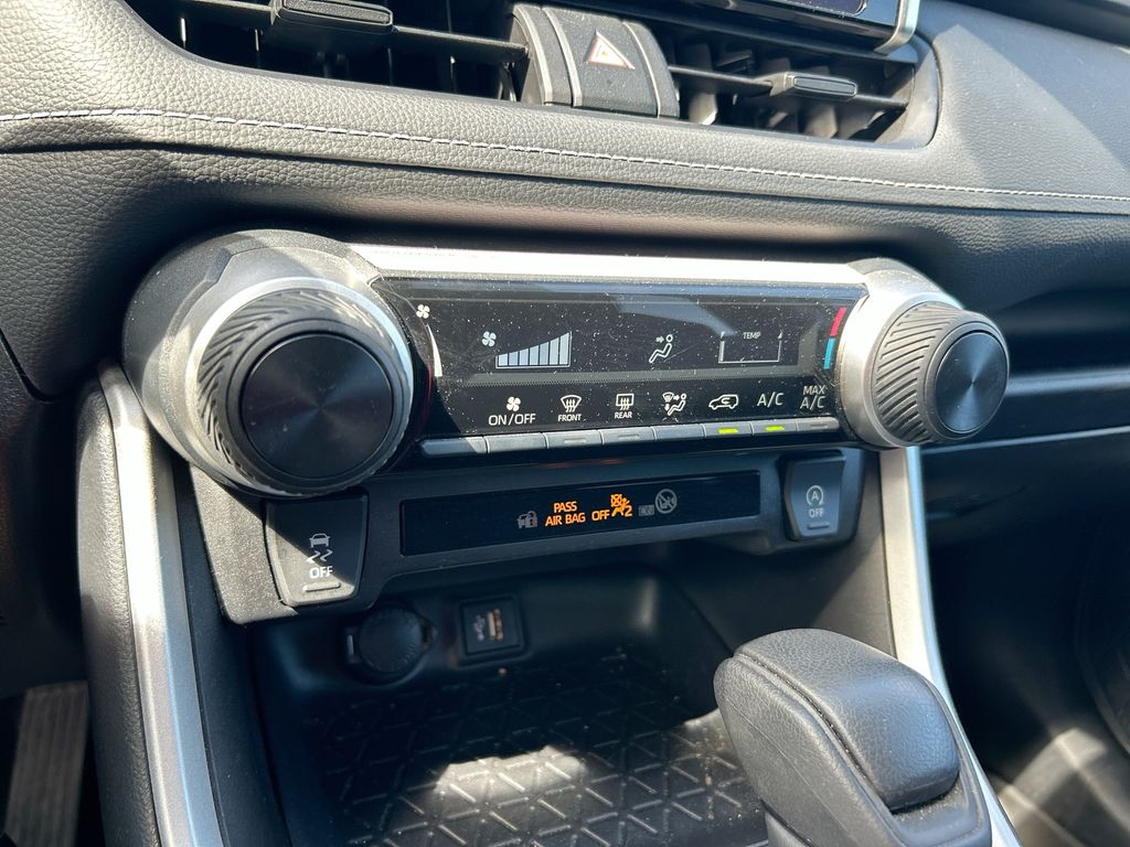 Thumbnail: 2024 Toyota RAV4 - 24