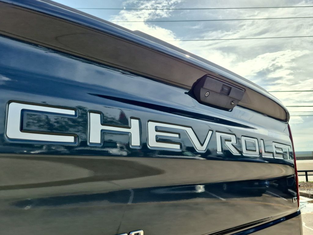 2021 Chevrolet Silverado 1500 LT - 11