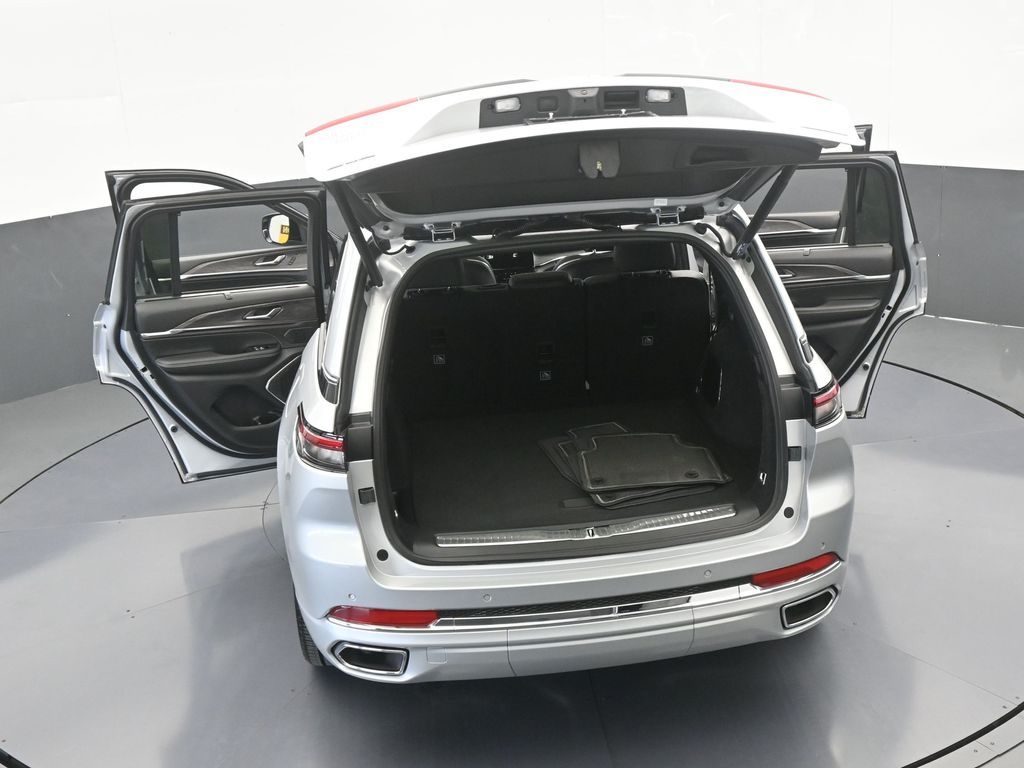 Used 2024 Silver Zynith Jeep Overland image 75