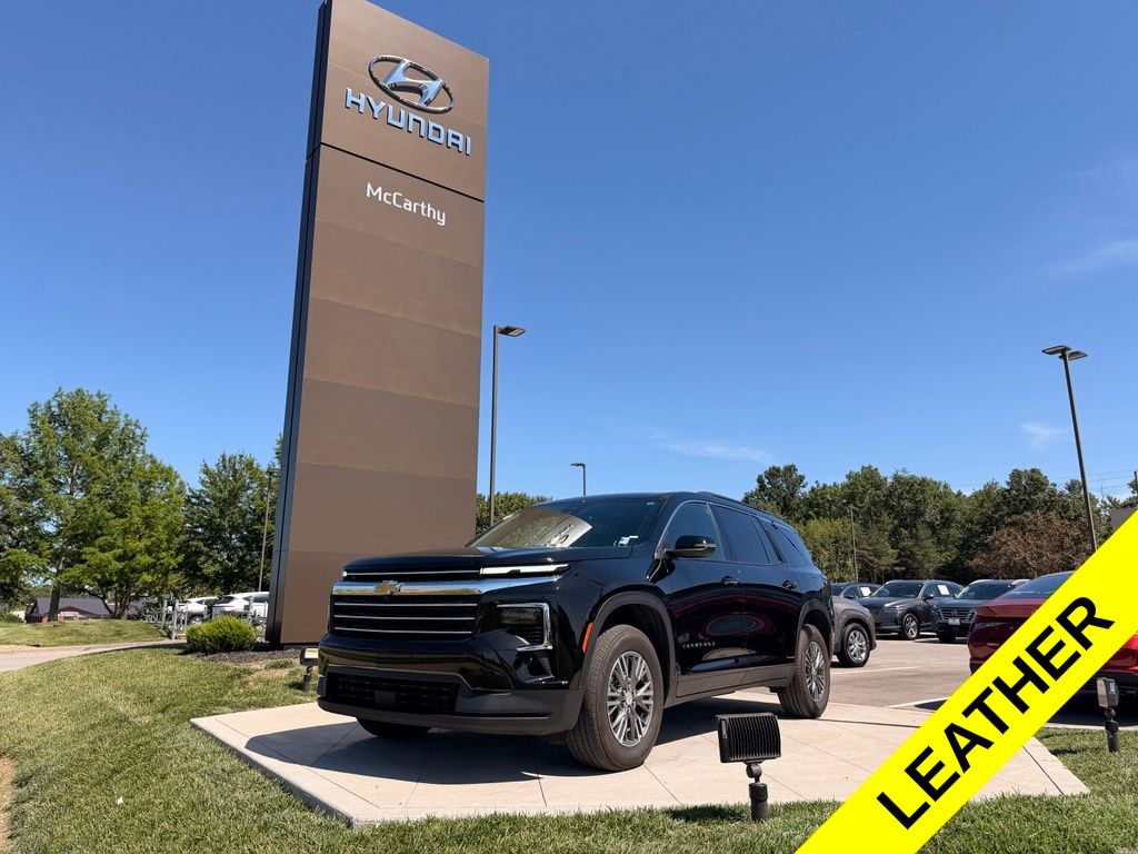 Mosaic Black Metallic 2025 Chevrolet Traverse SUV / Crossover Front-Wheel Drive 8-Speed Automatic