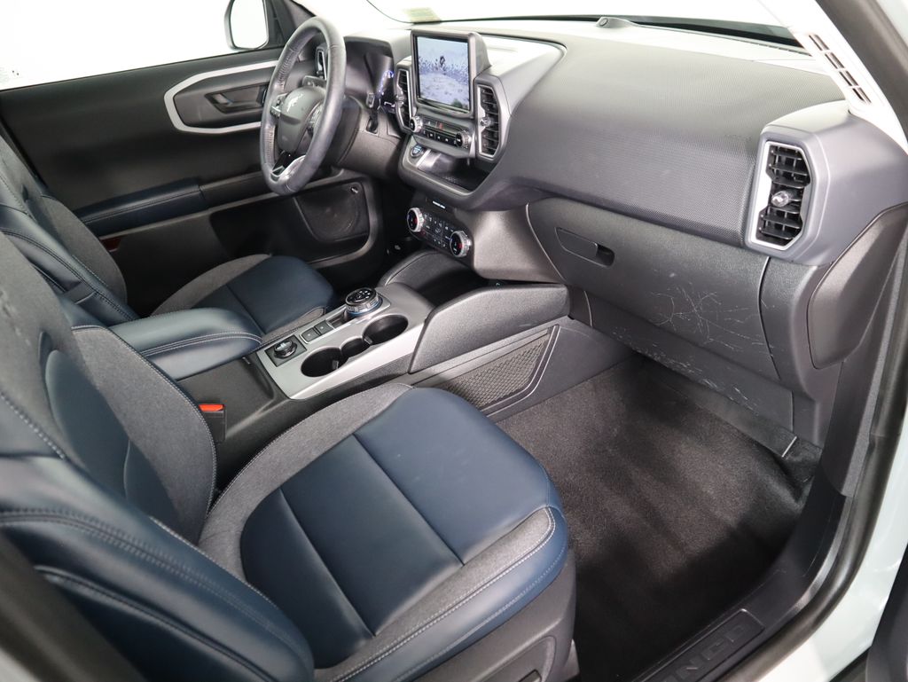 Thumbnail: 2022 Ford Bronco Sport - 17