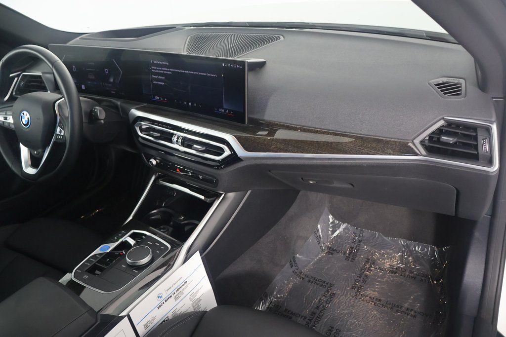 2024 BMW i4 eDrive40 9