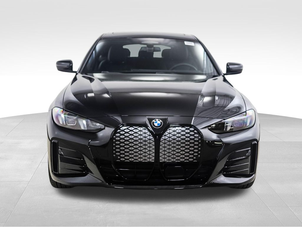 Thumbnail: 2026 BMW i4 - 8