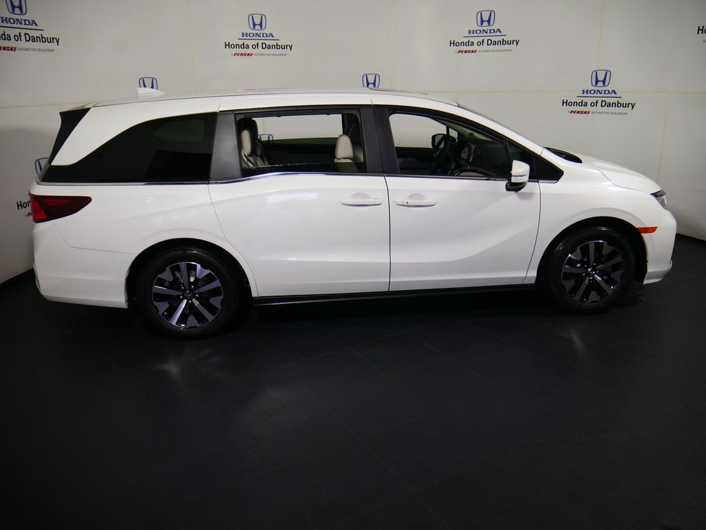 Thumbnail: 2026 Honda Odyssey - 3