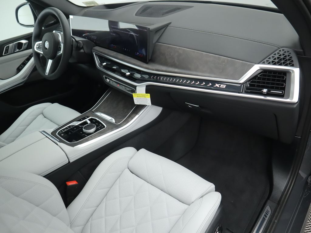 Thumbnail: 2026 BMW X5 - 18