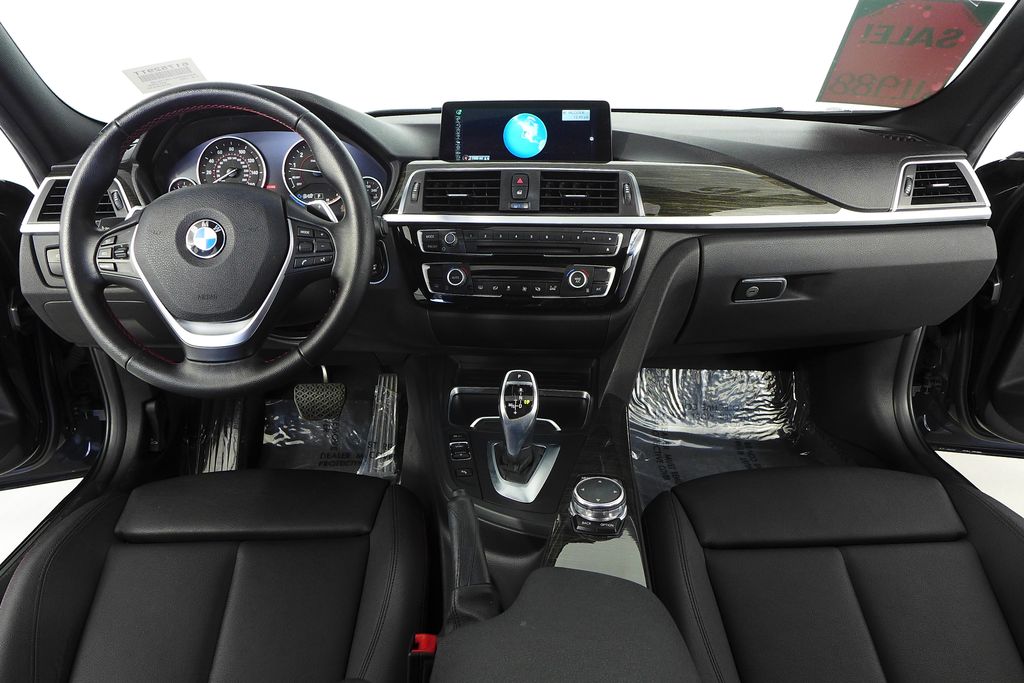 Thumbnail: 2016 BMW 3 Series - 25