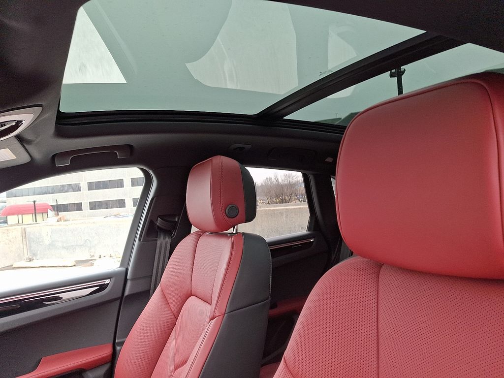 Thumbnail: 2026 Porsche Macan - 15