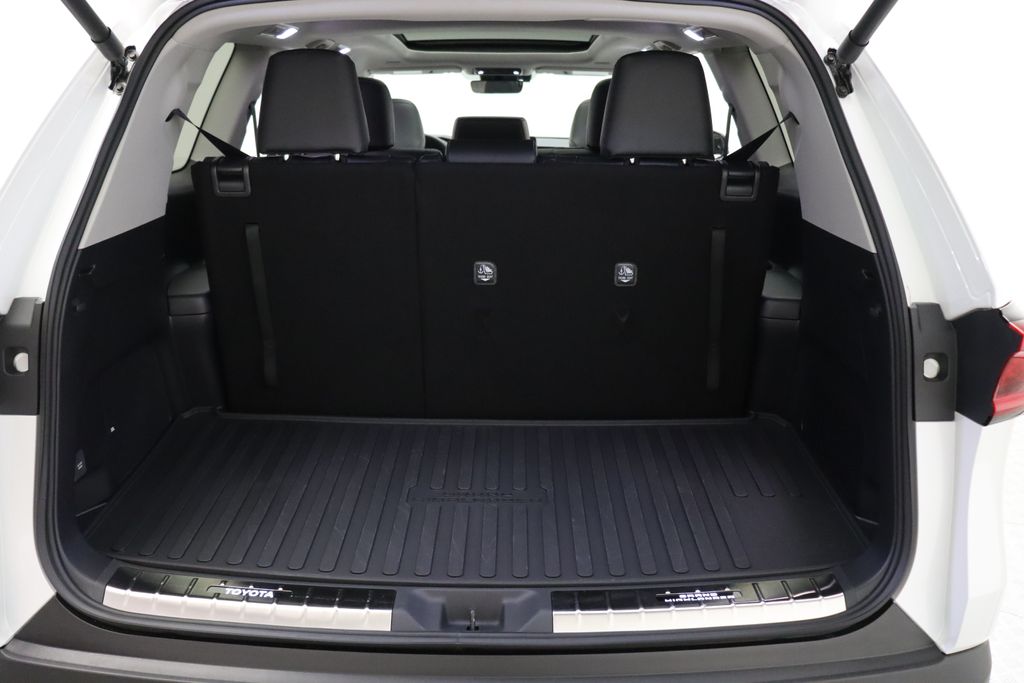 2025 Toyota Grand Highlander Limited 22