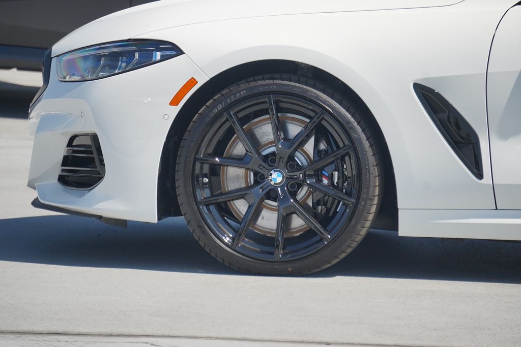 2025 BMW 8 Series M850i xDrive 5