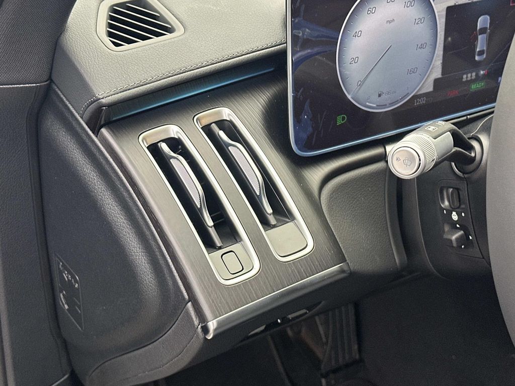 Thumbnail: 2025 Mercedes-Benz S-Class - 23