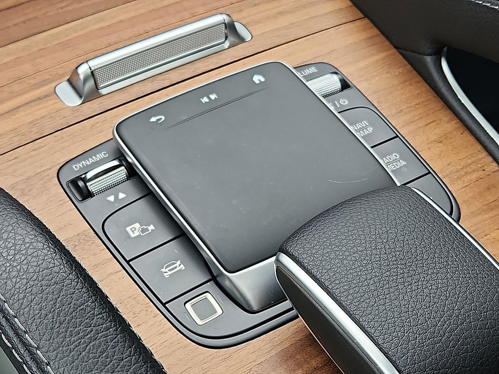 Thumbnail: 2025 Mercedes-Benz GLE - 24