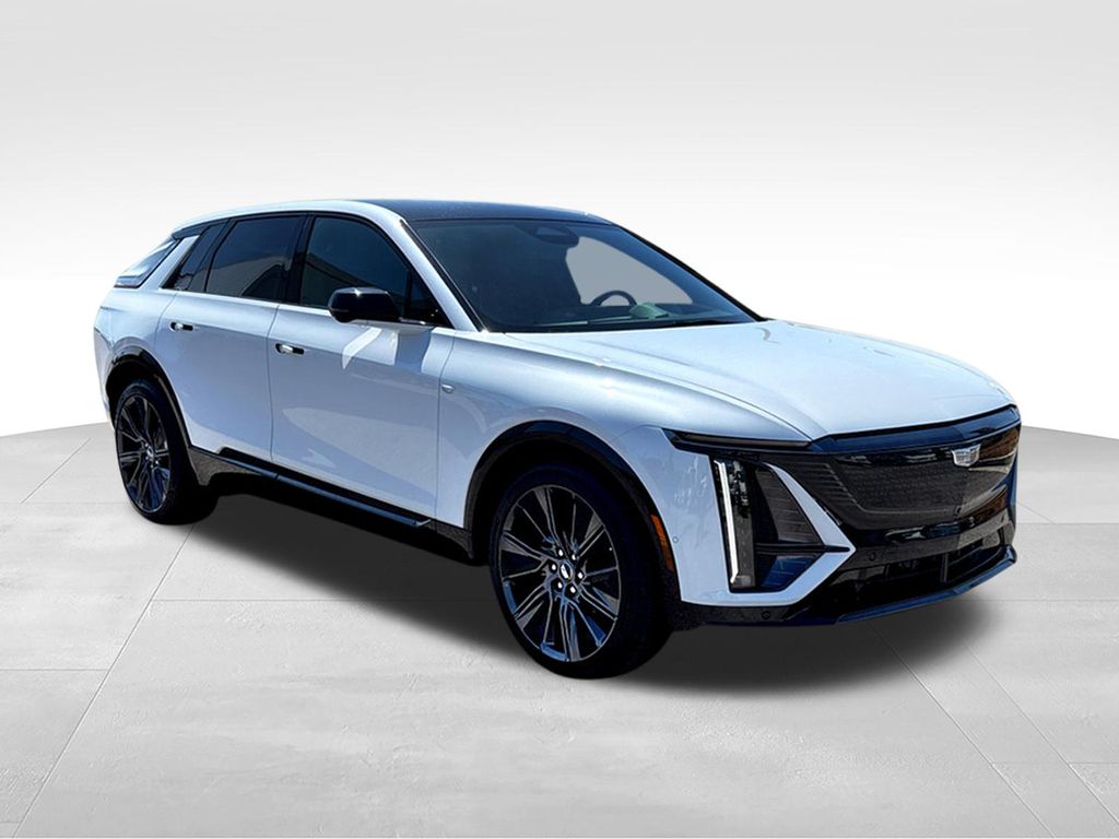 Vibrant White Tricoat 2026 Cadillac LYRIQ Signature Sport RWD SUV / Crossover Rear-Wheel Drive 1-Speed Automatic