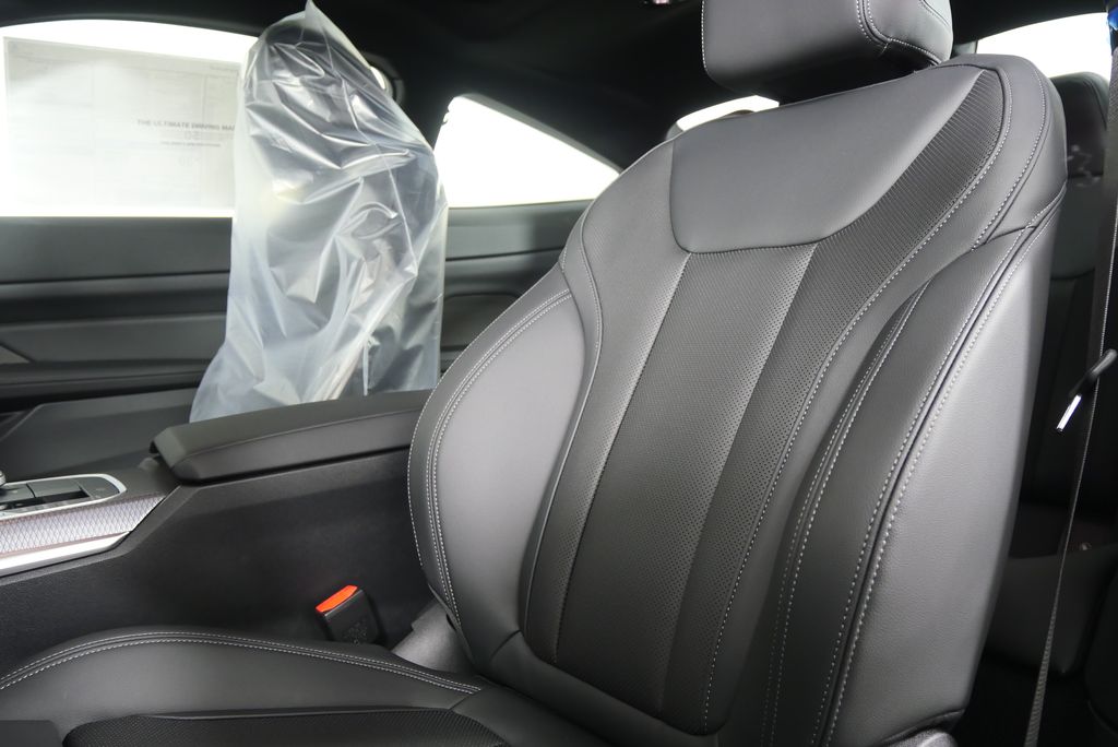 Thumbnail: 2026 BMW 4 Series - 12